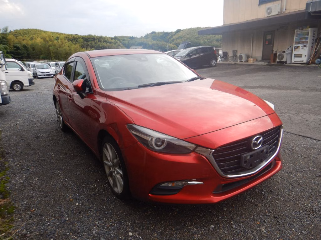 MAZDA AXELA