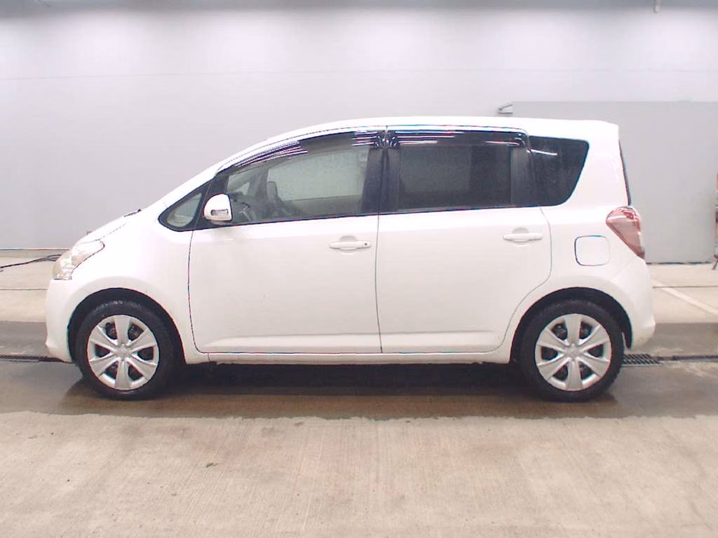TOYOTA RACTIS