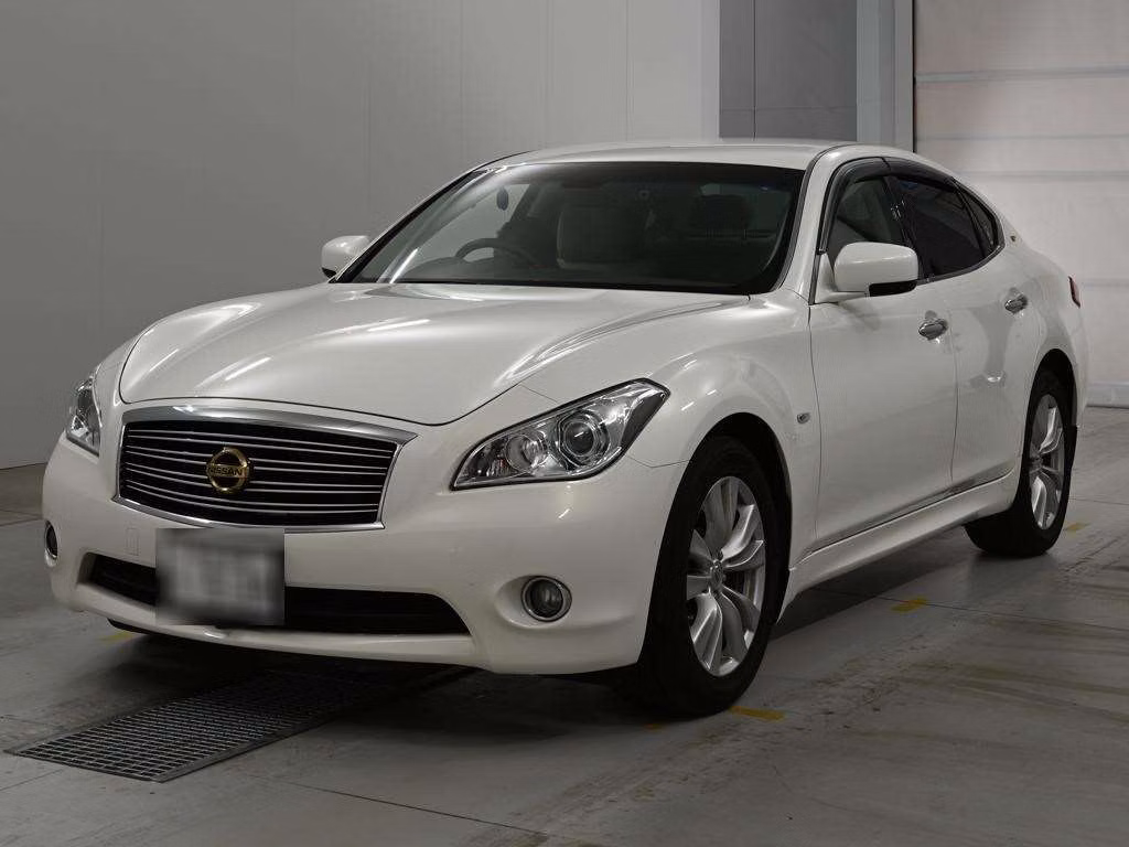 NISSAN FUGA