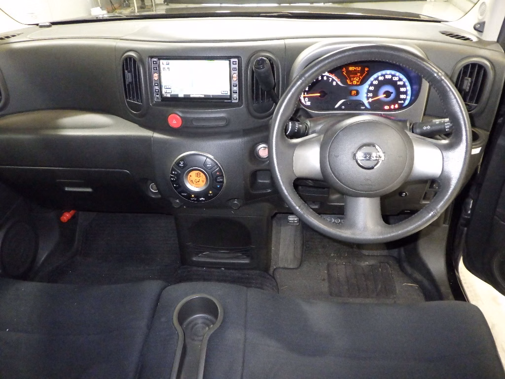 NISSAN CUBE