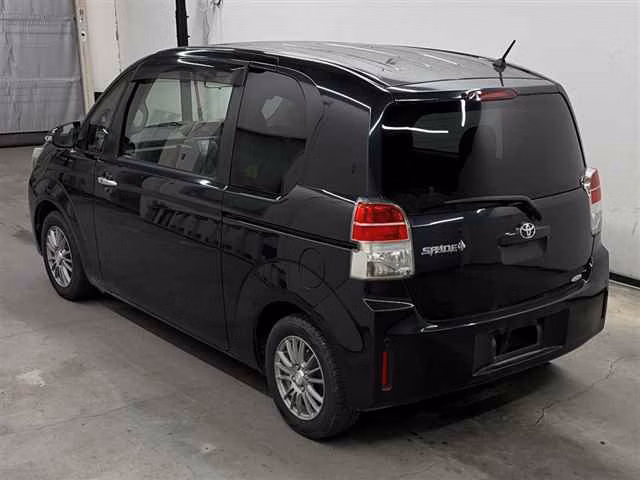 TOYOTA SPADE