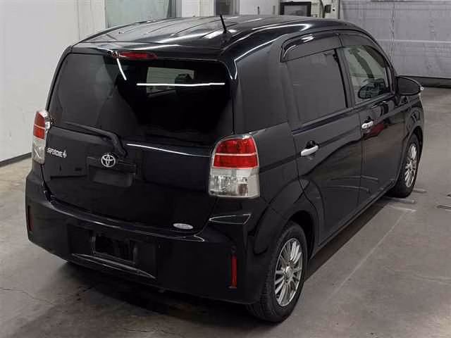 TOYOTA SPADE