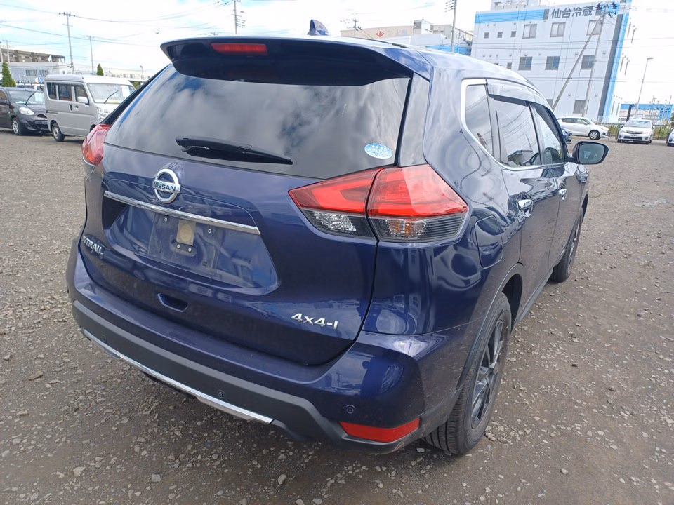 NISSAN X-TRAIL