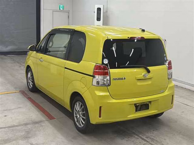 TOYOTA SPADE