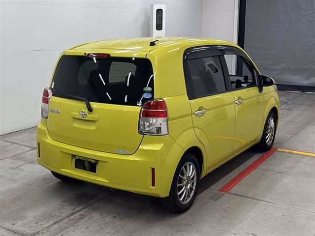 TOYOTA SPADE