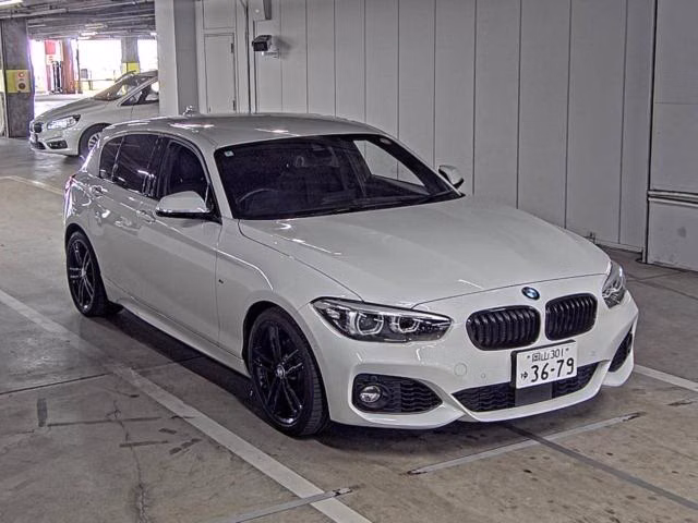BMW 1-SERIES