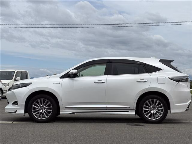 TOYOTA HARRIER