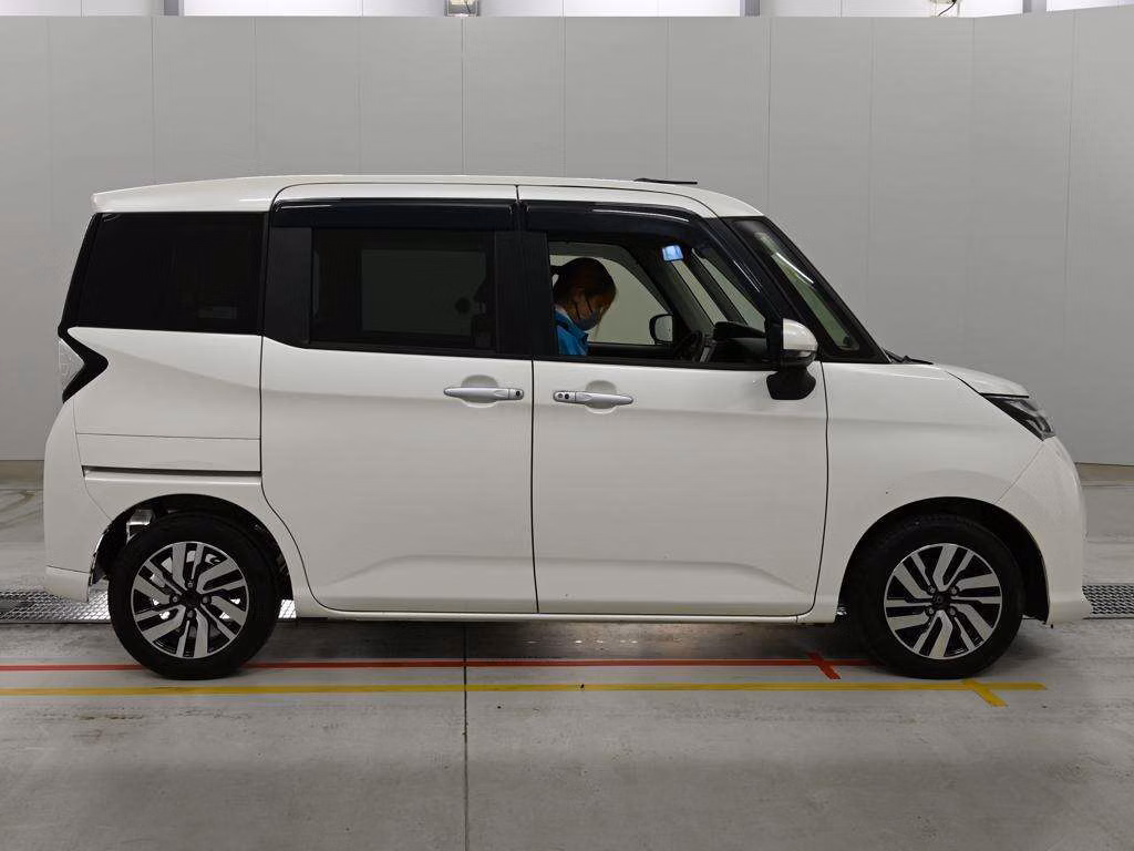 TOYOTA TANK
