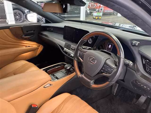 Lexus LS500h