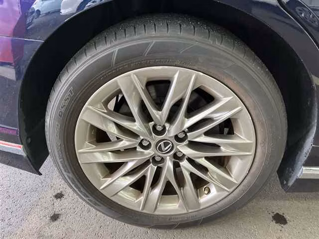 Lexus LS500h