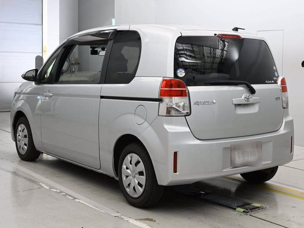 TOYOTA SPADE