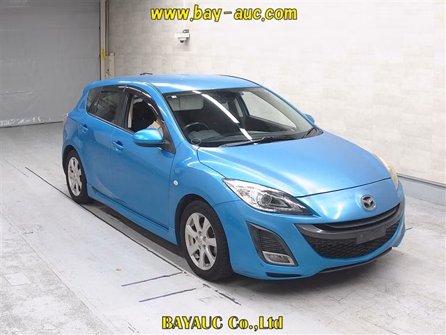 MAZDA AXELA
