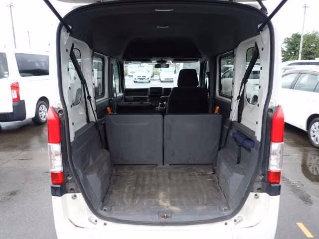 HONDA N-VAN