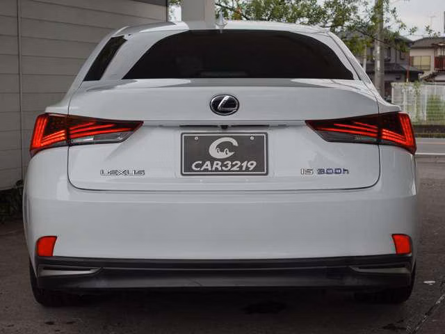 Lexus IS300h