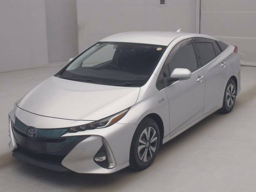 TOYOTA PRIUS PHV