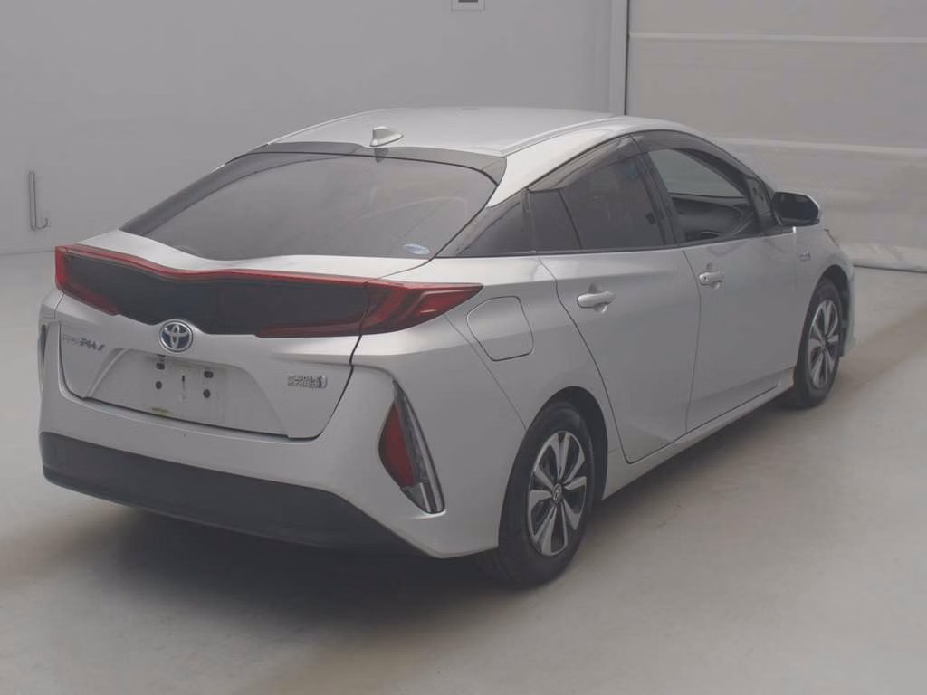 TOYOTA PRIUS PHV