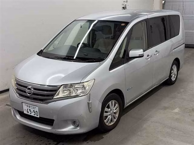 NISSAN SERENA