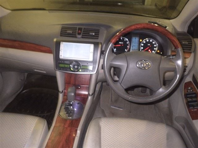 TOYOTA PREMIO