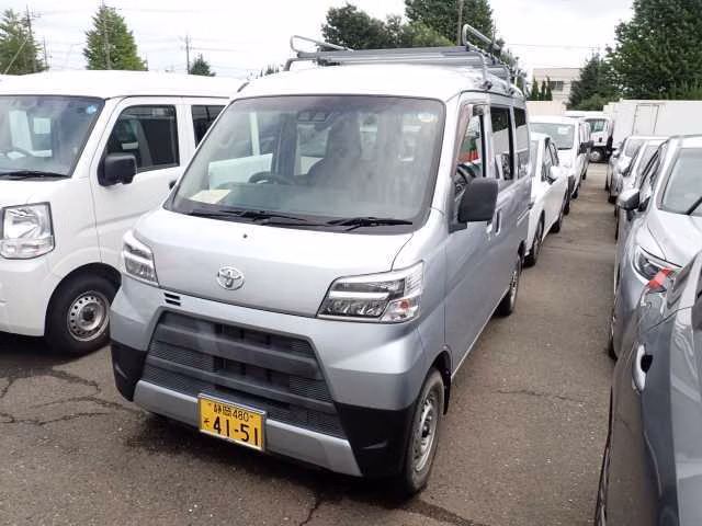 TOYOTA PIXIS VAN