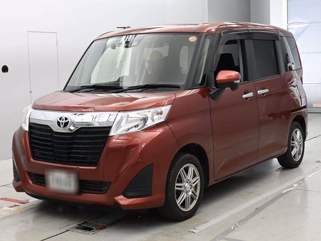 TOYOTA ROOMY