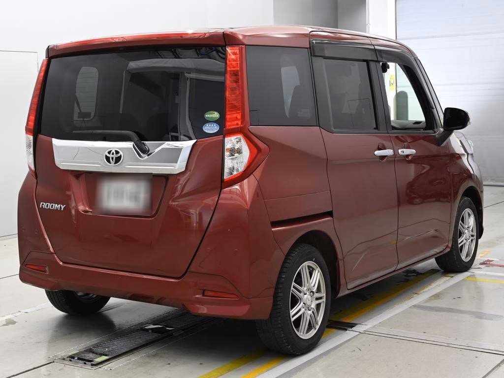TOYOTA ROOMY