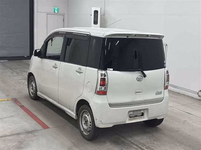 DAIHATSU TANTO EXE