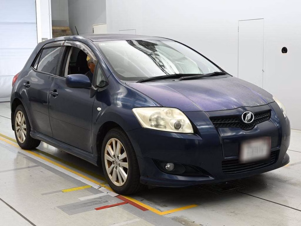 TOYOTA AURIS