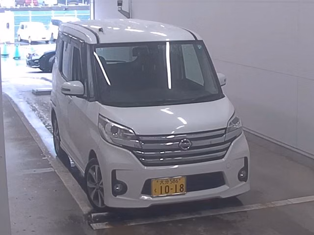 NISSAN DAYZ ROOX