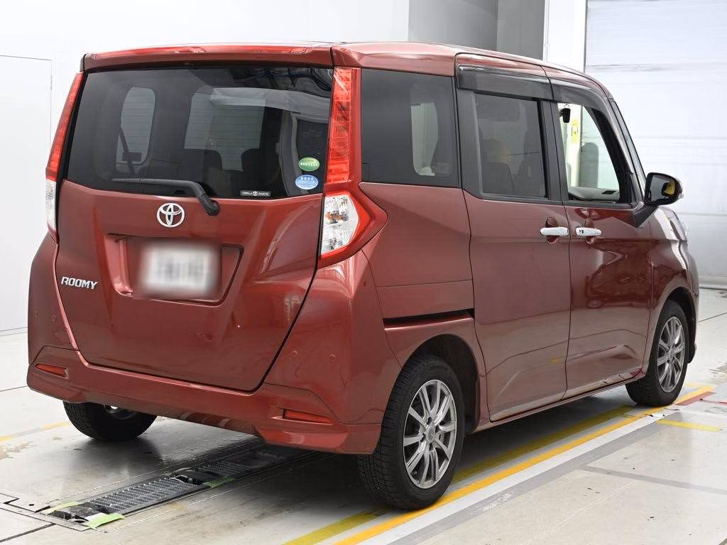 TOYOTA ROOMY
