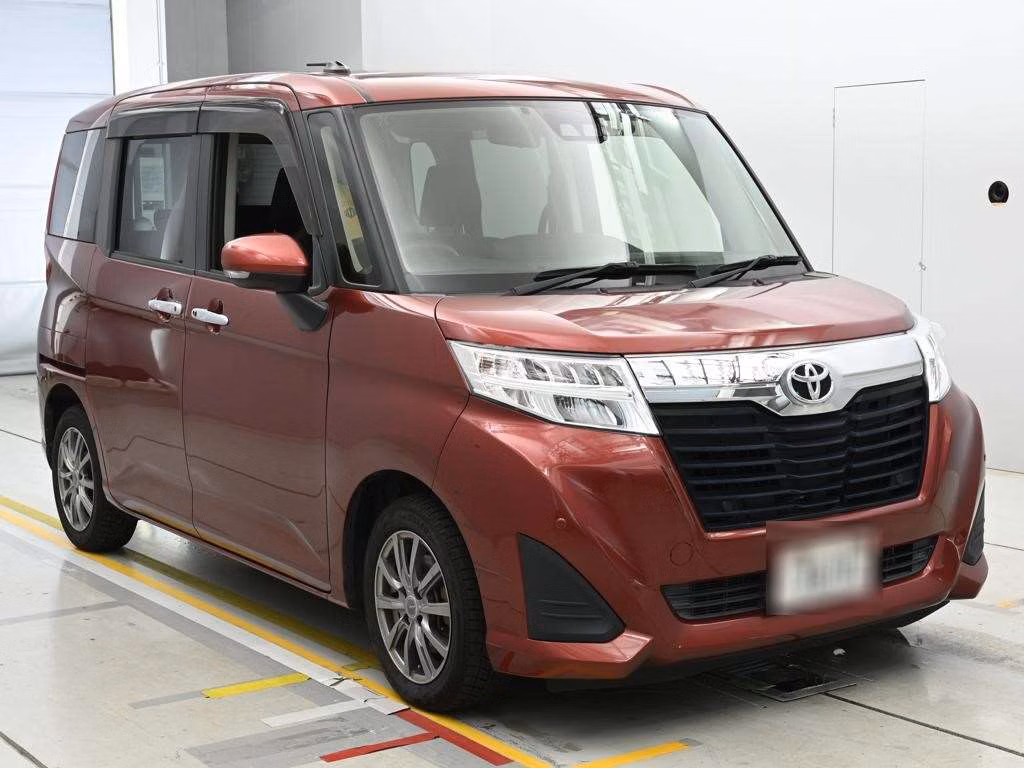 TOYOTA ROOMY