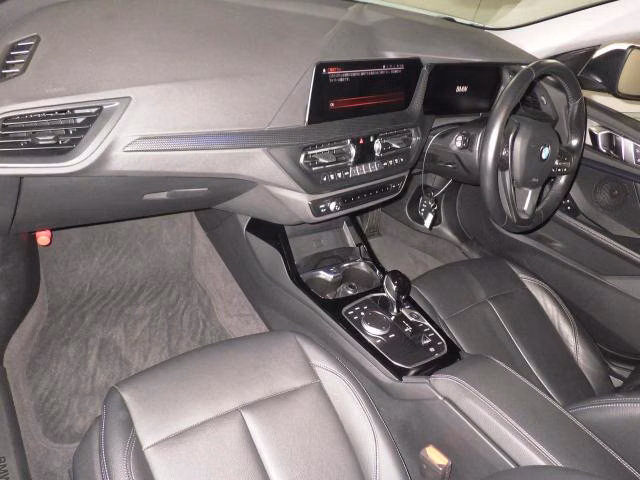 BMW 1-SERIES