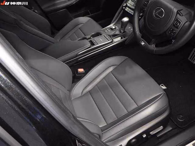Lexus IS350