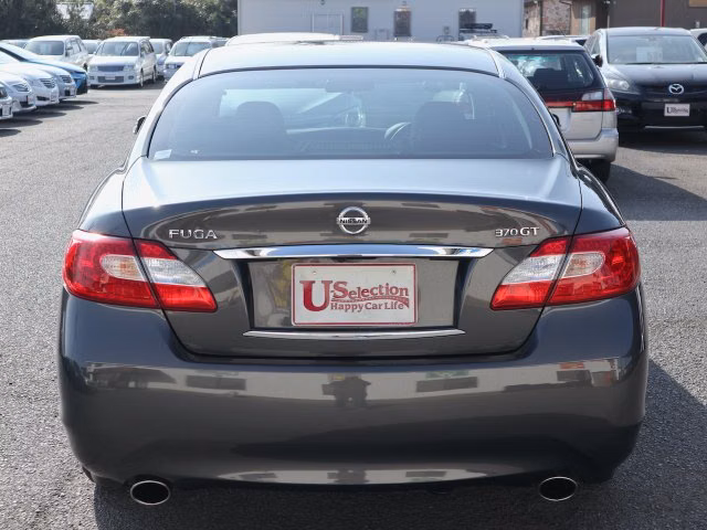 Nissan Fuga