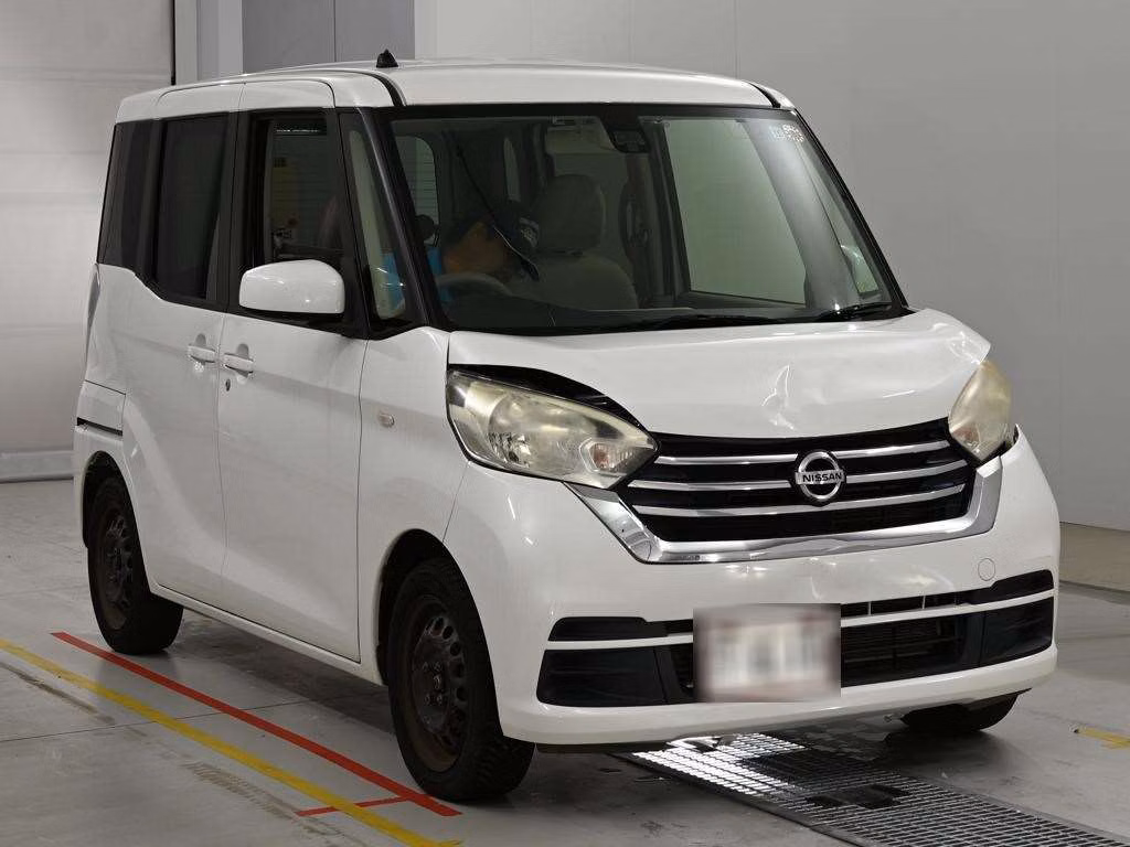 NISSAN DAYZ ROOX