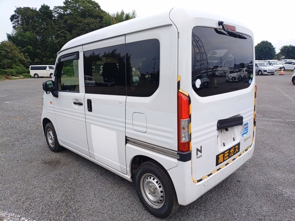 HONDA N-VAN