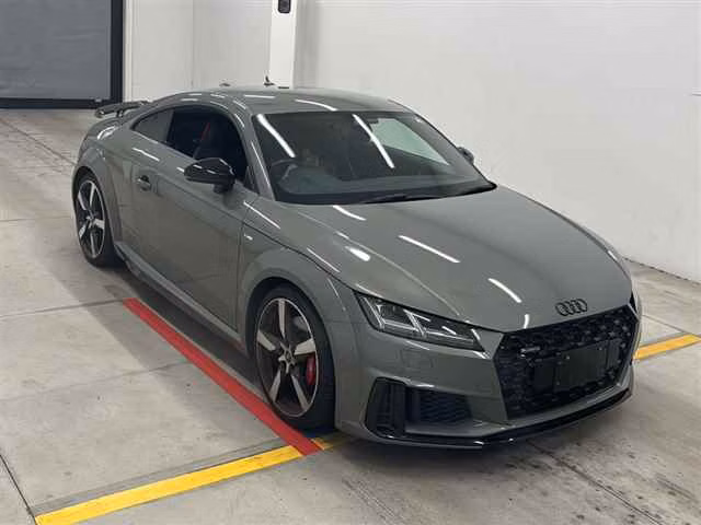 AUDI TT
