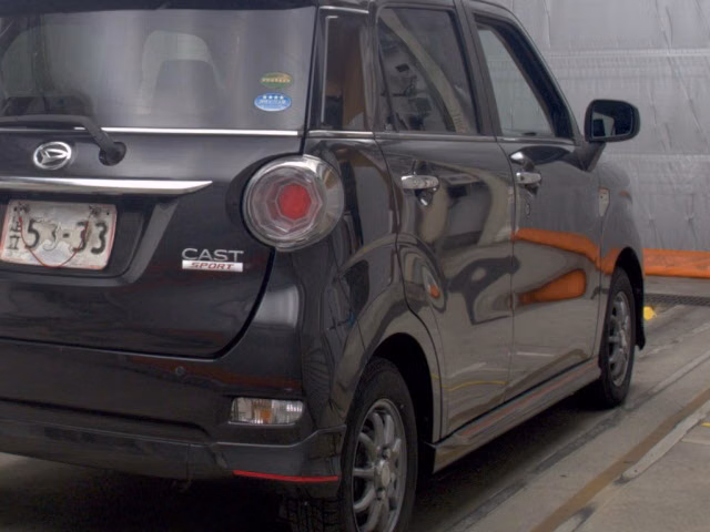 DAIHATSU CAST