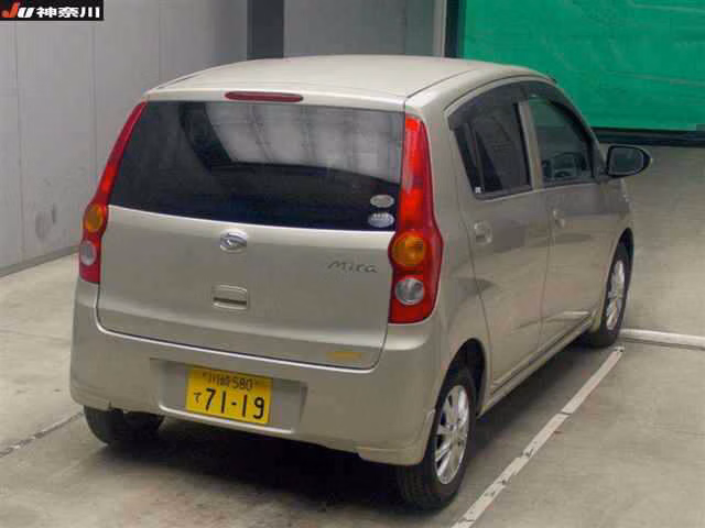 DAIHATSU MIRA
