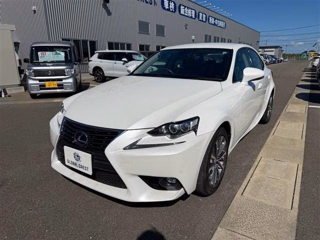 LEXUS IS300H