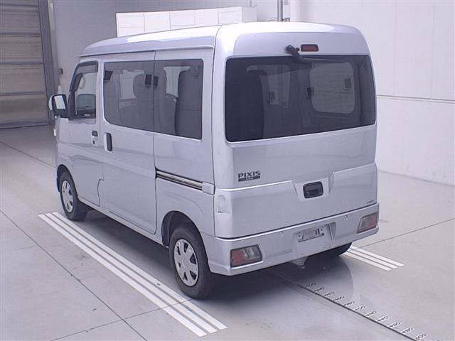 TOYOTA PIXIS VAN
