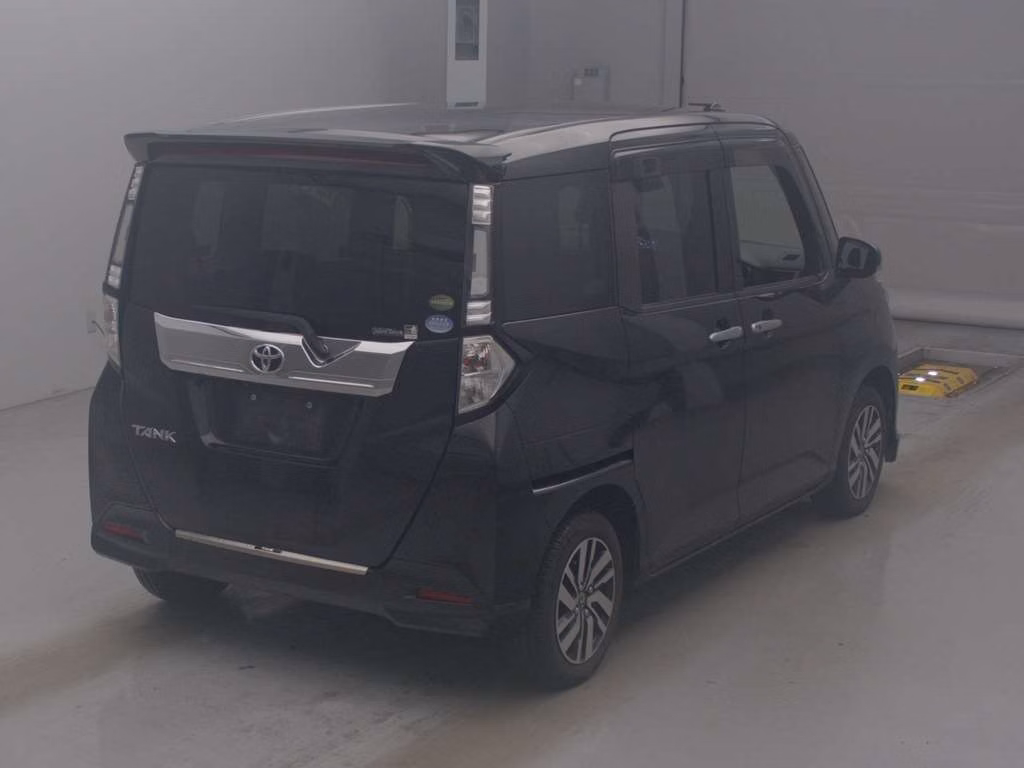 TOYOTA TANK