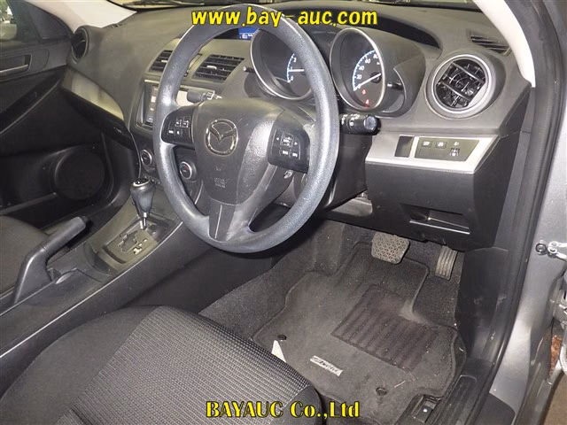 MAZDA AXELA