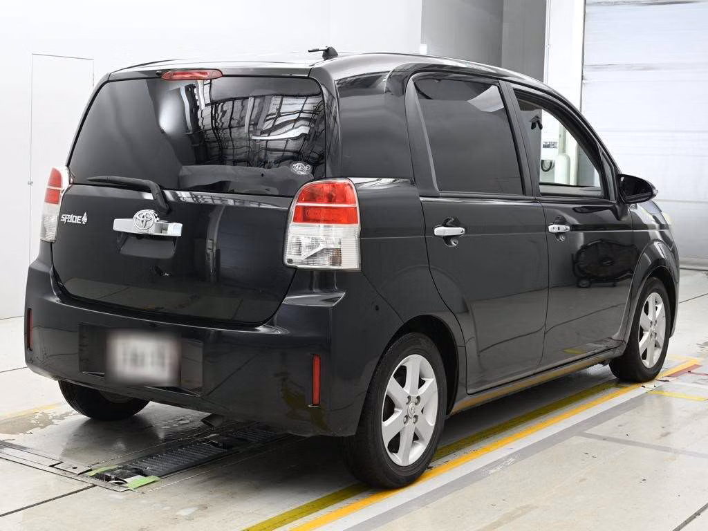 TOYOTA SPADE