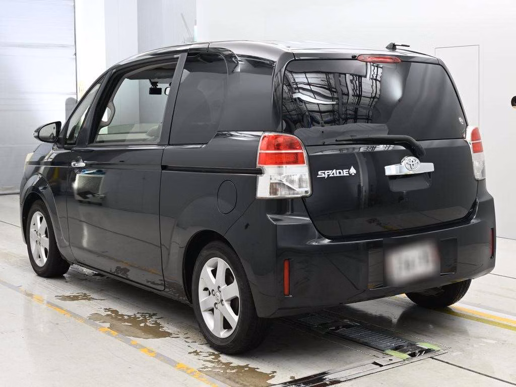 TOYOTA SPADE