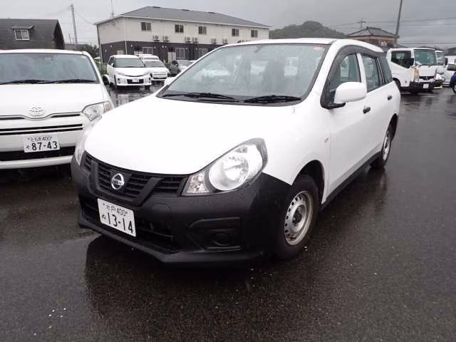 Nissan AD
