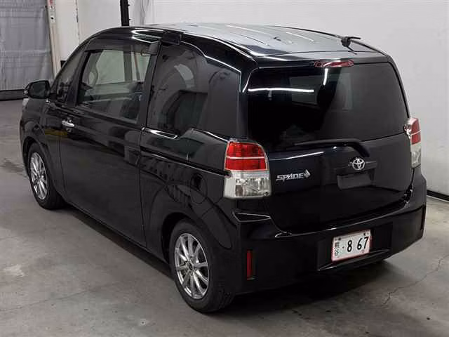 TOYOTA SPADE