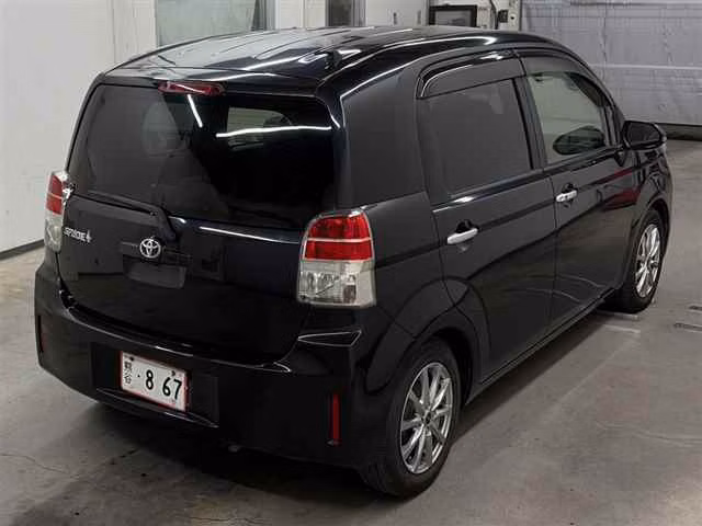 TOYOTA SPADE