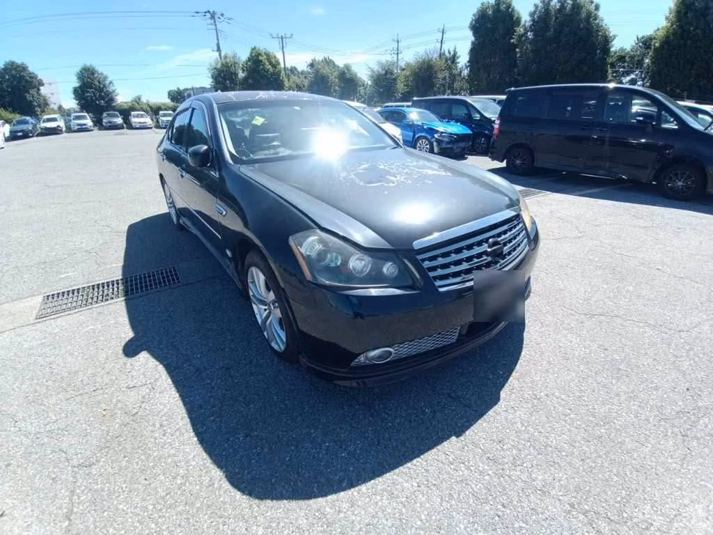 NISSAN FUGA