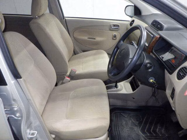 DAIHATSU MIRA AVY