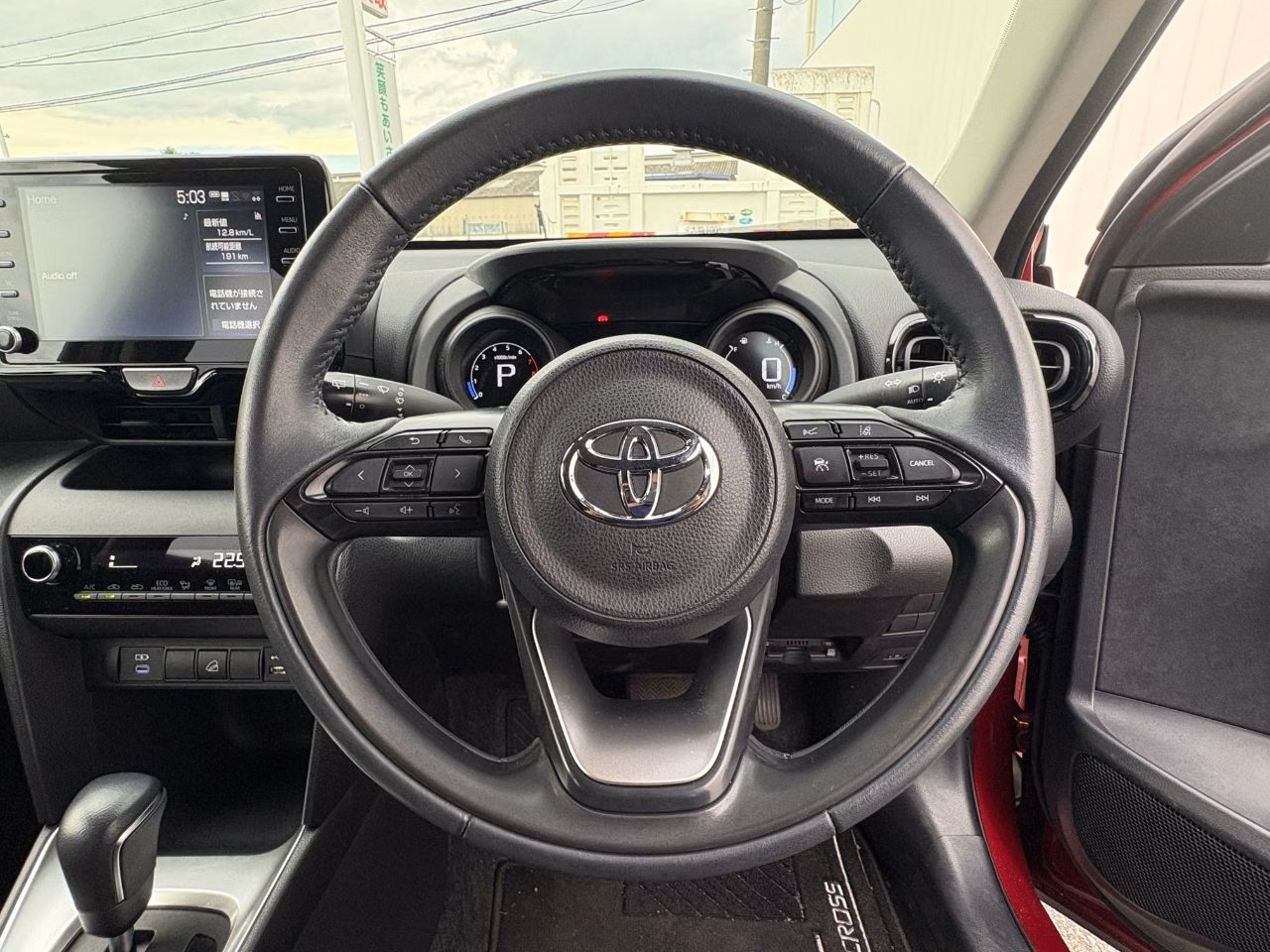 TOYOTA YARIS CROSS